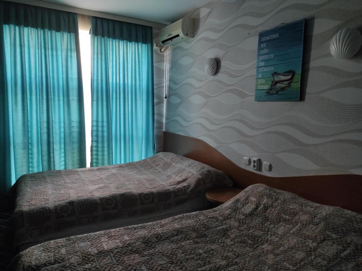 Three Dolphins Hotel Aktau (Mangystau) Exterior foto